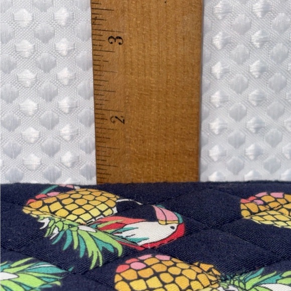 Vera Bradley Turnlock Wallet Pineapple Toucan Party - Picture 9 of 9
